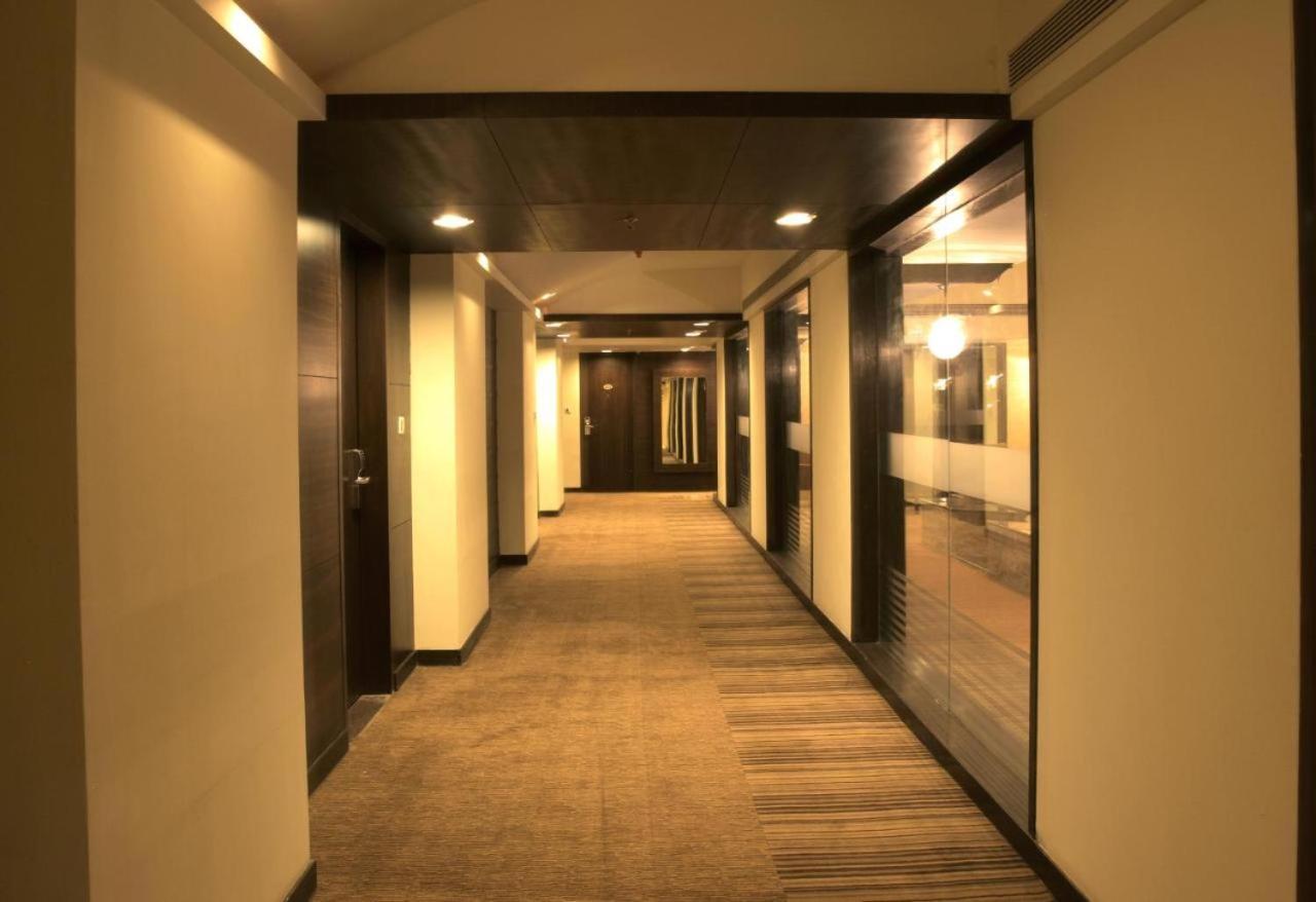 The Sky Imperial, Thaltej Hotel Ahmedabad Exterior photo